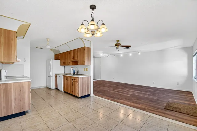 $239,500 | 3454 Americo Drive, West Palm Beach, FL 33417