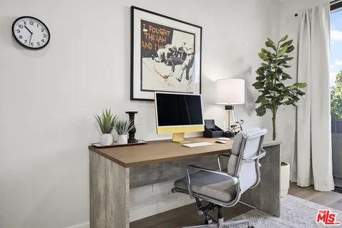 $1,370,000 | 14115 Moorpark Street, Unit 311, Sherman Oaks, CA 91423