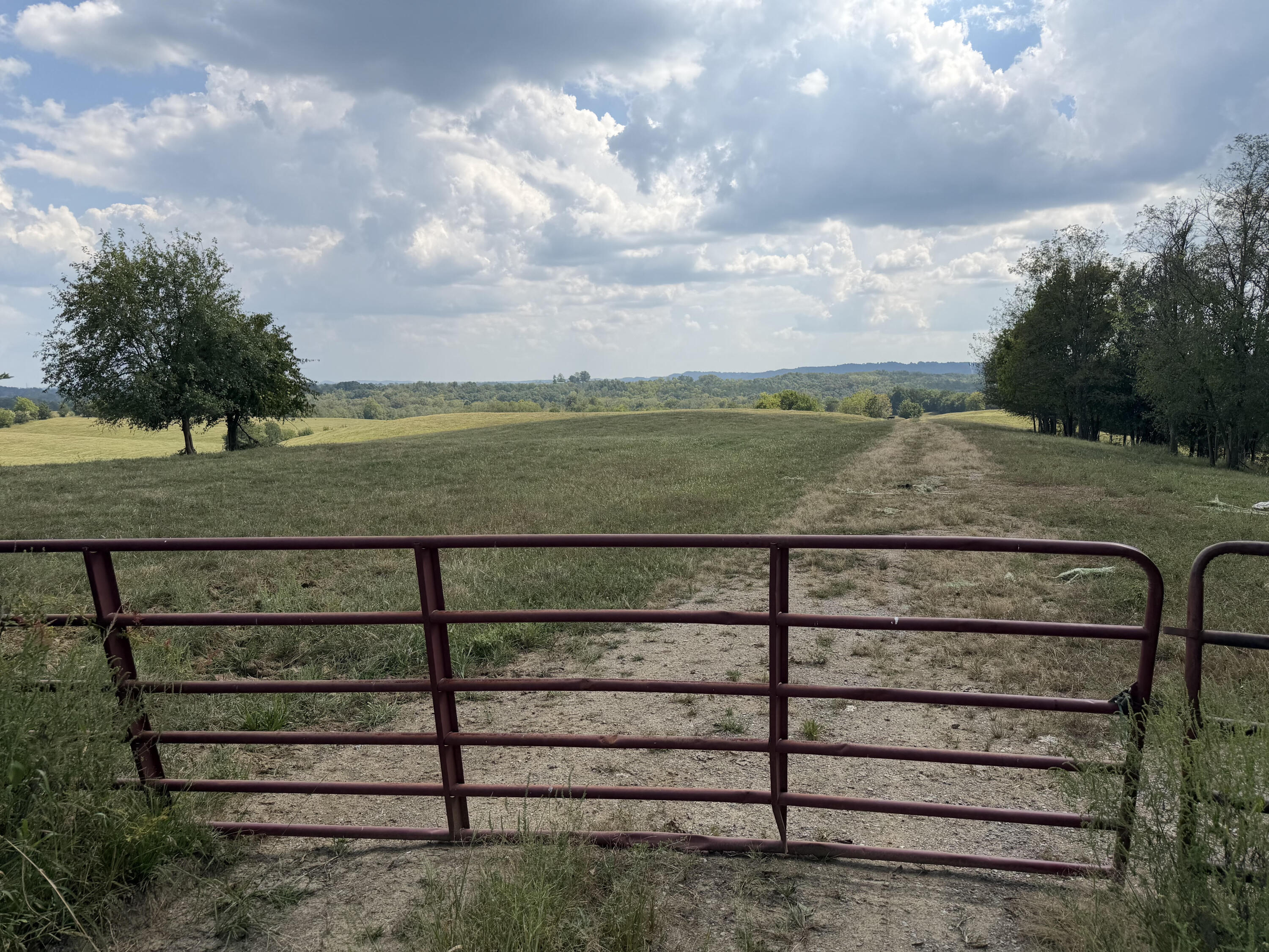 209 Rowland Cut-Off Road Stanford, KY 40484 - Photo 1 of 20 209r5