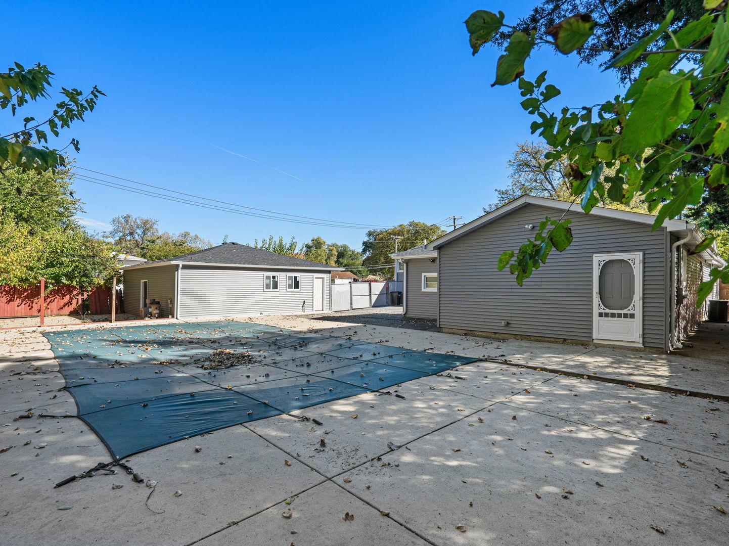 3824 Sunset Avenue Markham, IL 60428 - Photo 14 of 15 a view of a house with a yard
