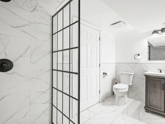 a bathroom with a toilet