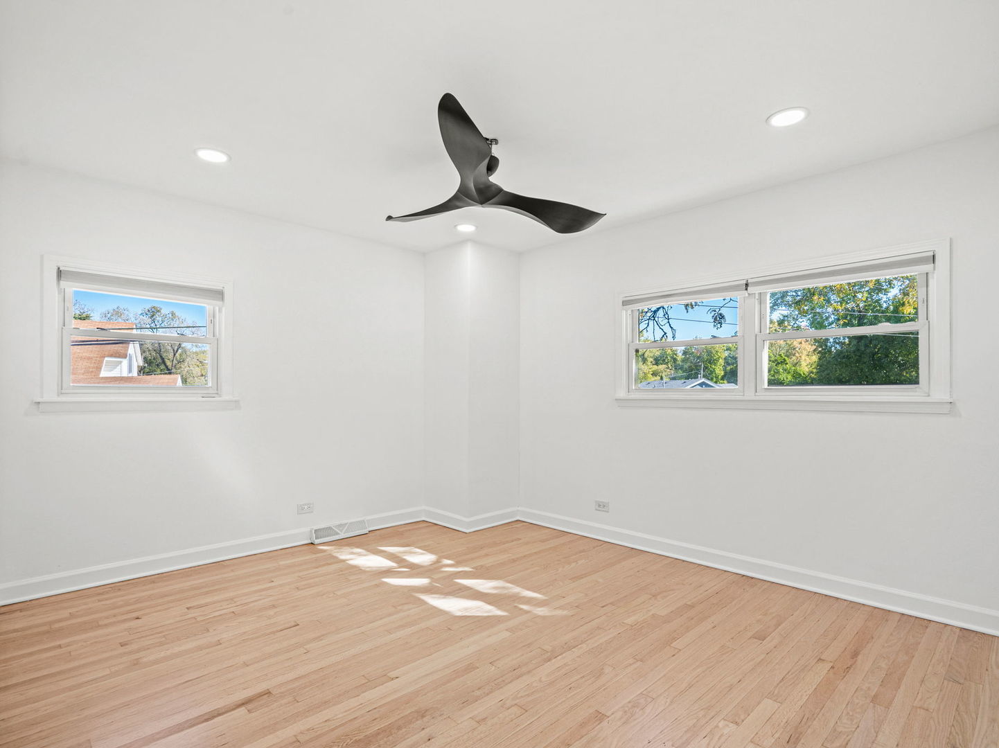 3824 Sunset Avenue Markham, IL 60428 - Photo 5 of 15 a view of empty room with wooden floor