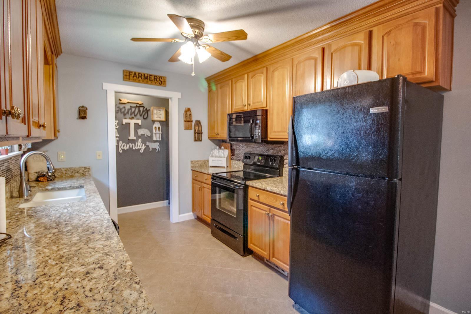110 Springer Drive Godfrey, IL 62035 - Photo 11 of 34 Gallery Image 11