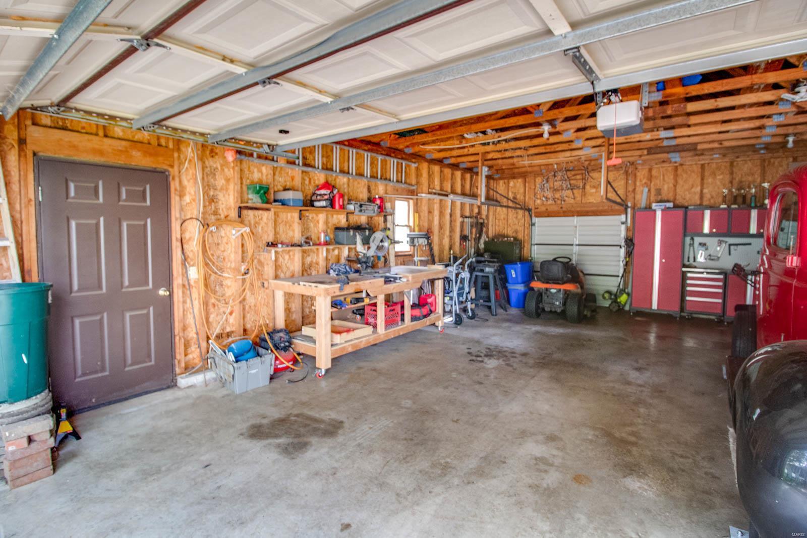 110 Springer Drive Godfrey, IL 62035 - Photo 32 of 34 Gallery Image 32