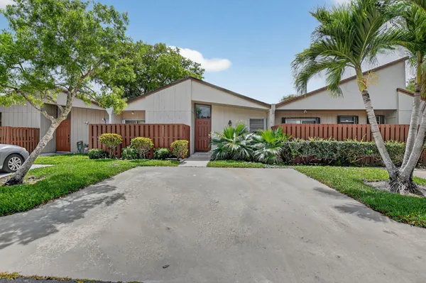 $3,250 | 22306 Timberly Drive, Boca Raton, FL 33428