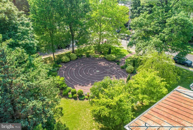 a view of a back yard of the house