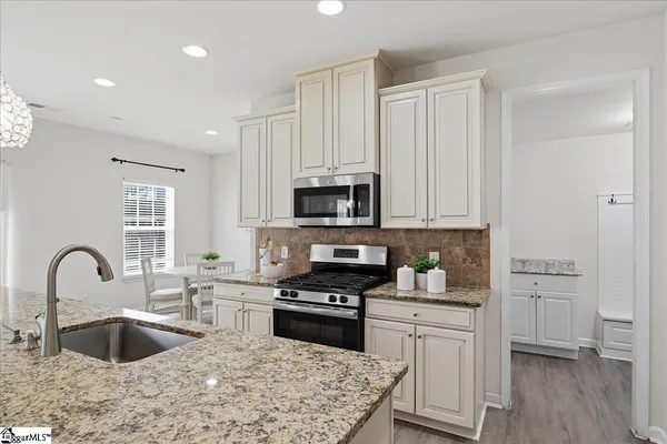 $495,000 | 220 Waters Run Lane, Simpsonville, SC 29681