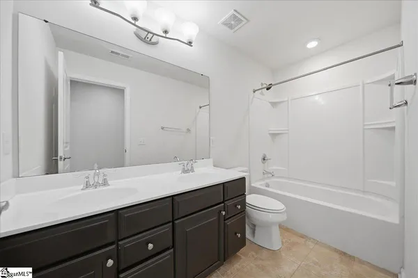 $495,000 | 220 Waters Run Lane, Simpsonville, SC 29681