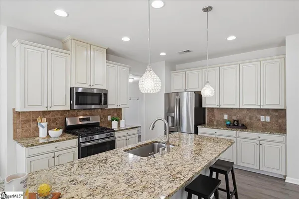 $495,000 | 220 Waters Run Lane, Simpsonville, SC 29681