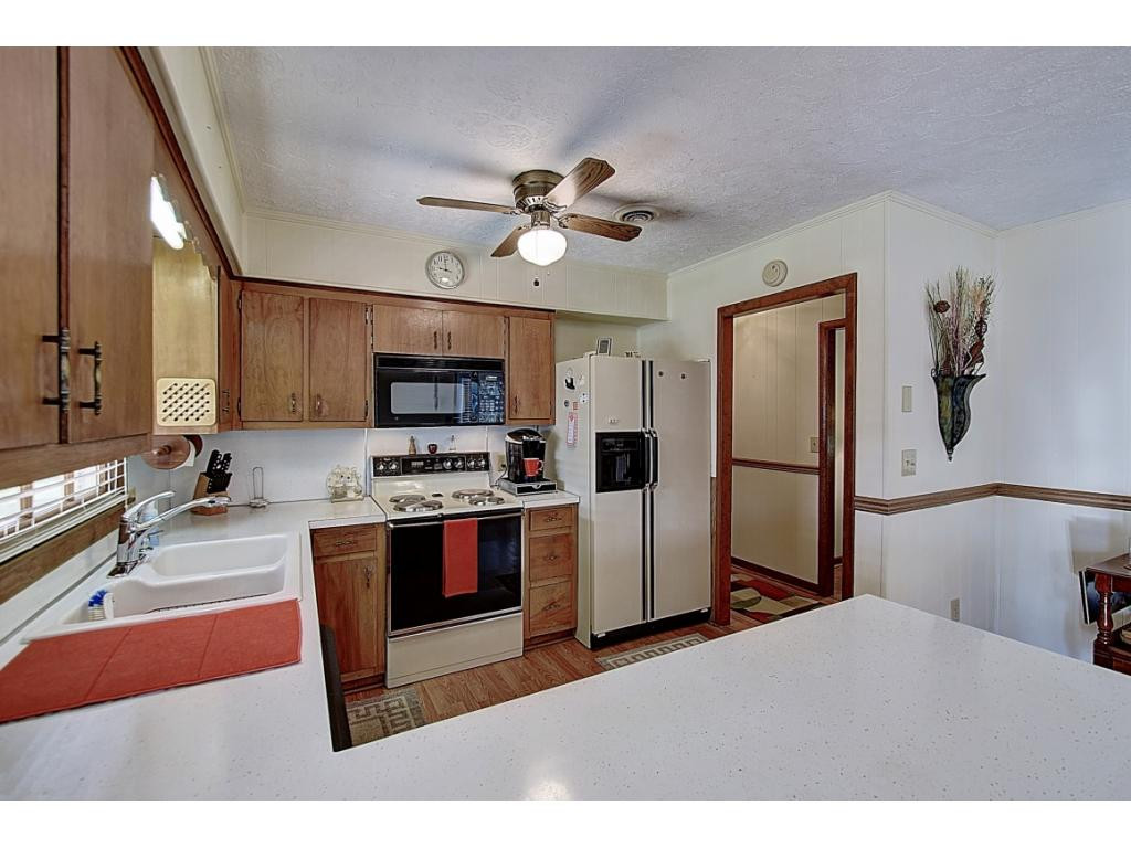 306 Hidden Acres Road Kingsport, TN 37664 - Photo 11 of 36 Photo 11