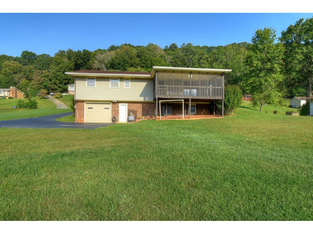 306 Hidden Acres Road Kingsport, TN 37664 - Photo 32 of 36 Photo 32