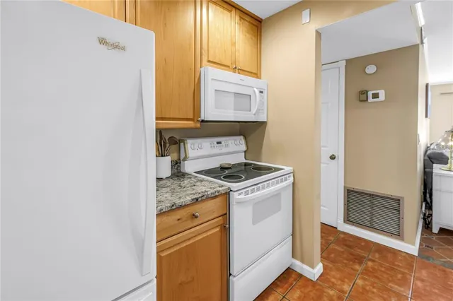 $155,000 | 3269 South Beneva Road, Unit 102, Sarasota, FL 34232