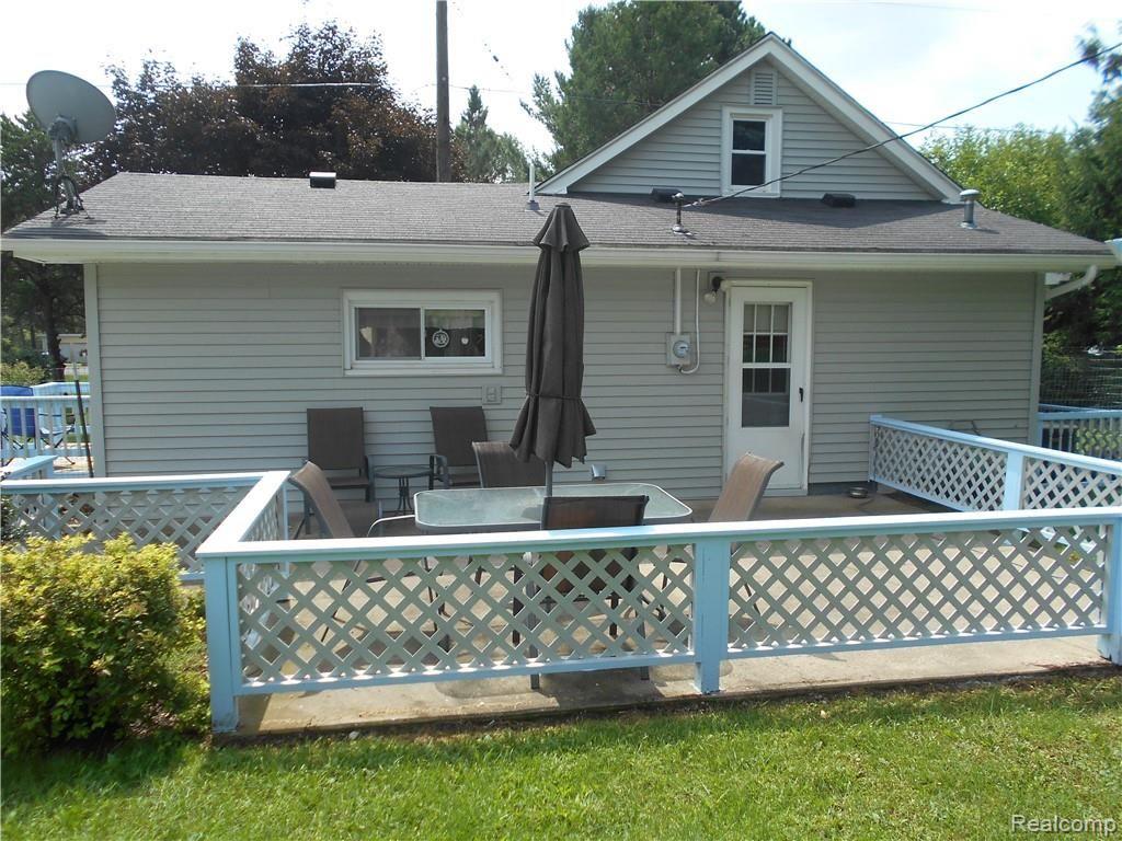 1725 Imlay City Road Lapeer, MI 48446 - Photo 3 of 23