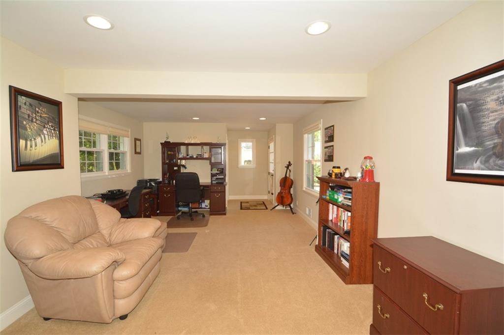 4 Bennett Road Carmel, IN 46032 - Photo 13 of 24 Gallery Image 13