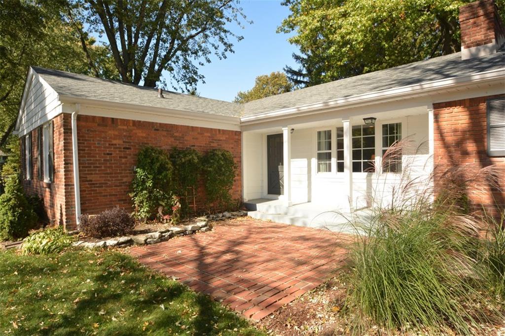 4 Bennett Road Carmel, IN 46032 - Photo 3 of 24 Gallery Image 3