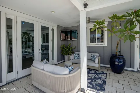 $2,250,000 | 4933 East Whitton Avenue, Phoenix, AZ 85018