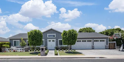 $2,250,000 | 4933 East Whitton Avenue, Phoenix, AZ 85018