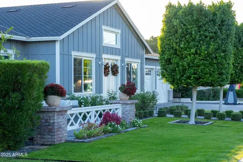 $2,250,000 | 4933 East Whitton Avenue, Phoenix, AZ 85018