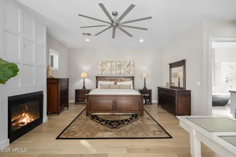 $2,250,000 | 4933 East Whitton Avenue, Phoenix, AZ 85018