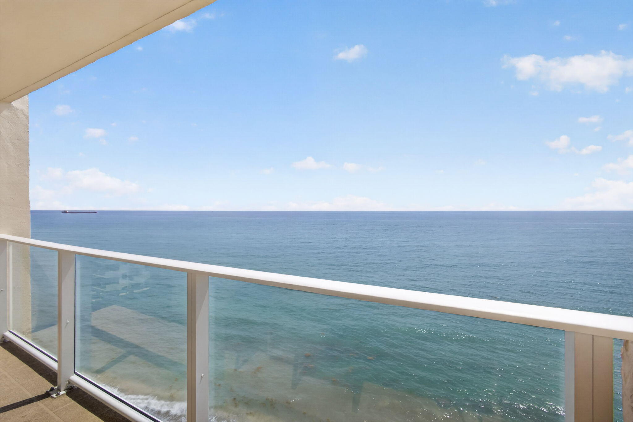 5440 North Ocean Drive, Unit 1006 Riviera Beach, FL 33404 - Photo 25 of 57 a view of an empty room