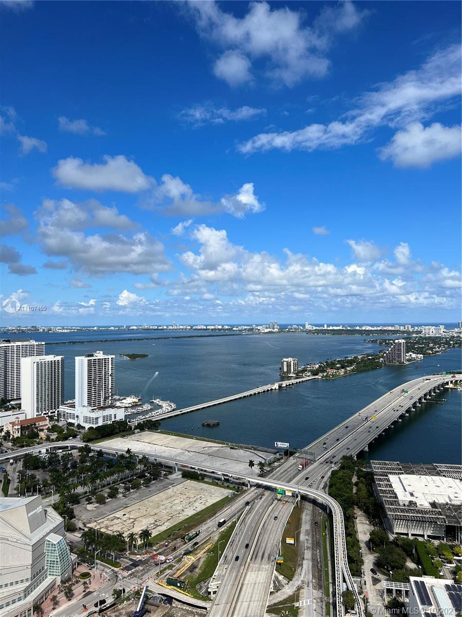 1100 Biscayne Boulevard, Unit 4504 Miami, FL 33132 - Photo 20 of 21 a view of a terrace with sitting area