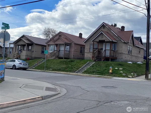 $599,000 | 500 Methow Street, Wenatchee, WA 98801