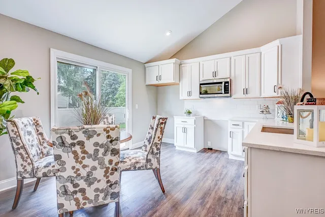 $573,500 | 22 A Stonham Way, Amherst, NY 14221