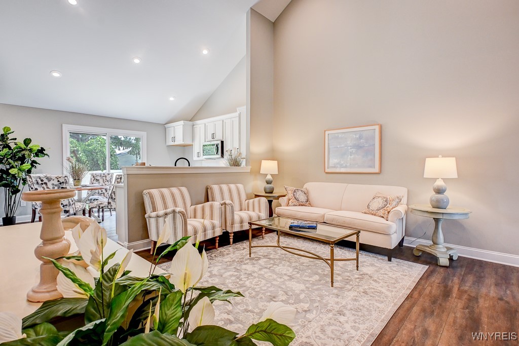 22 A Stonham Way Amherst, NY 14221 - Photo 4 of 10