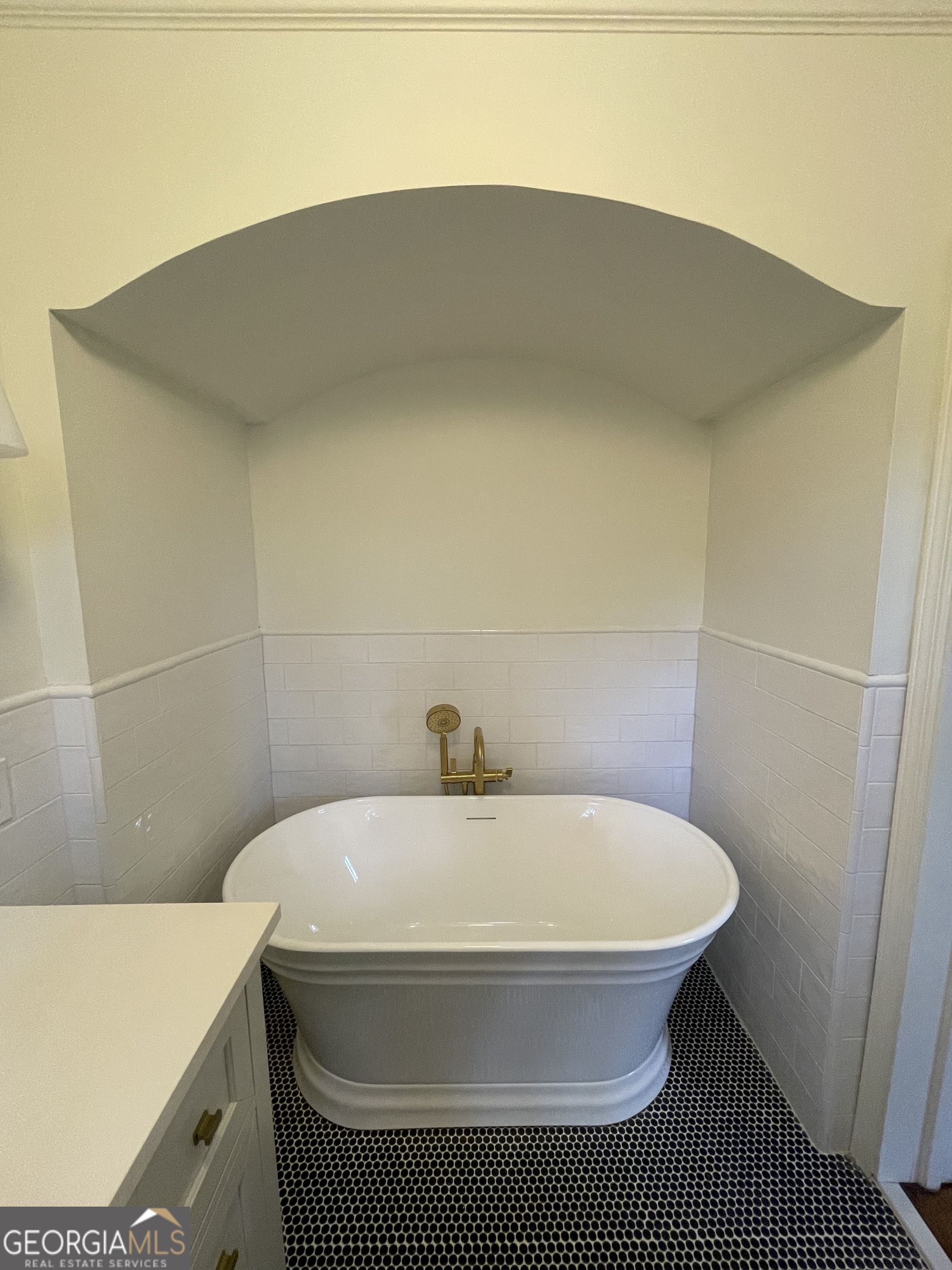 408 Thurston Avenue Thomaston, GA 30286 - Photo 28 of 51 a bathroom with a sink and a mirror