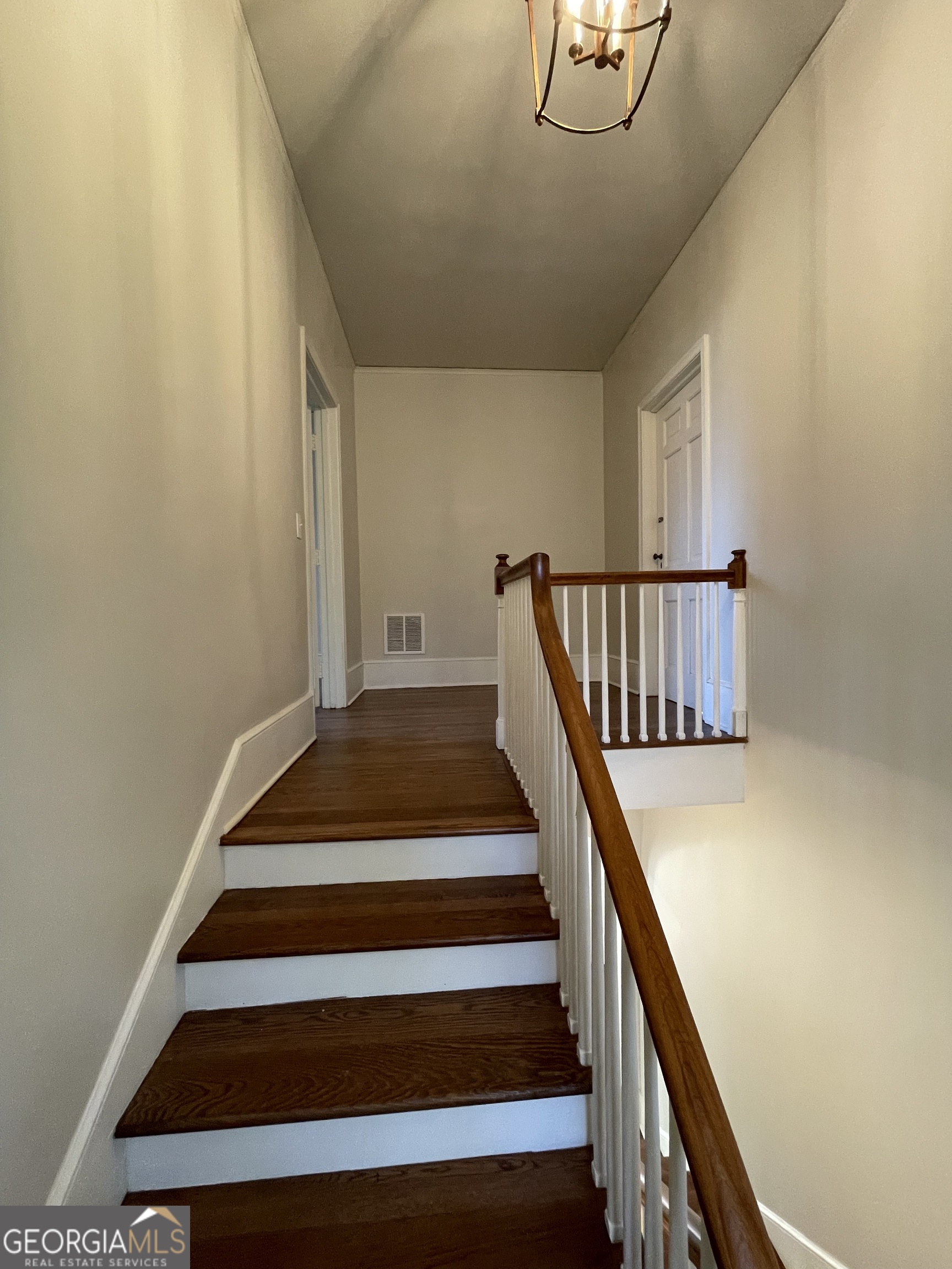 408 Thurston Avenue Thomaston, GA 30286 - Photo 30 of 51 a view of entryway