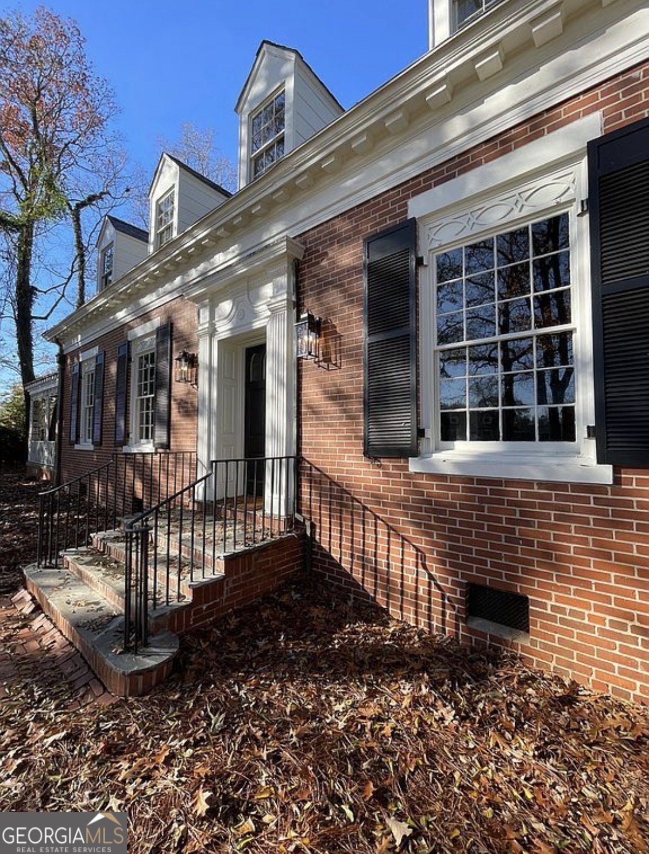 408 Thurston Avenue Thomaston, GA 30286 - Photo 48 of 51 a view of a house with a porch