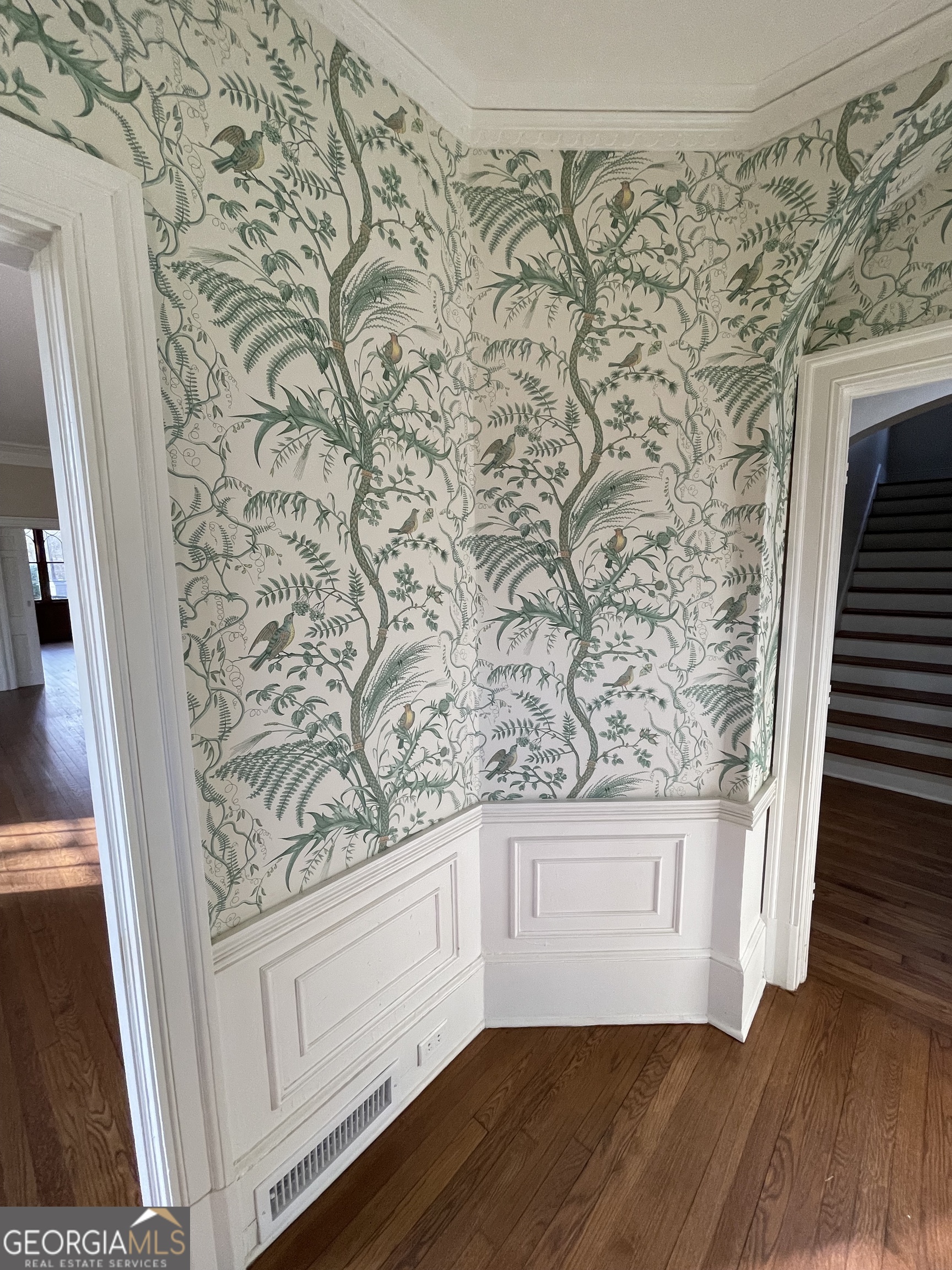 408 Thurston Avenue Thomaston, GA 30286 - Photo 6 of 51 a view of a entryway with wooden floor