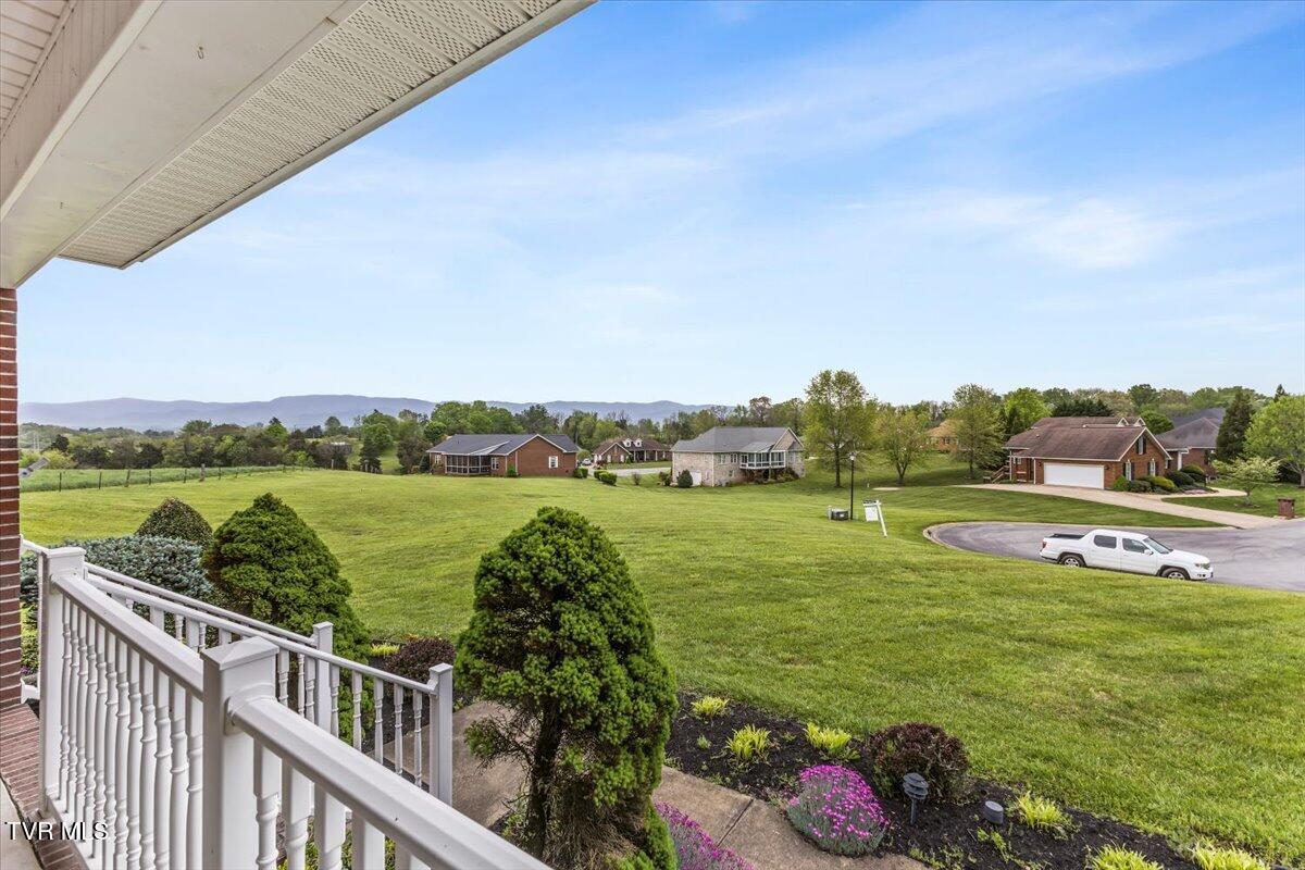 102 East Ridgefield Court Greeneville, TN 37745 - Photo 48 of 100 05-128A3897