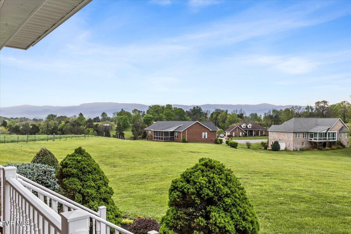 102 East Ridgefield Court Greeneville, TN 37745 - Photo 49 of 100 06-128A3900