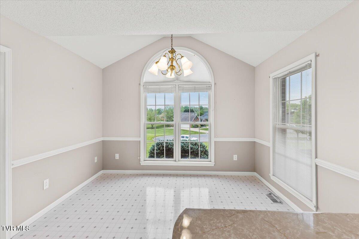 102 East Ridgefield Court Greeneville, TN 37745 - Photo 54 of 100 11-128A3917