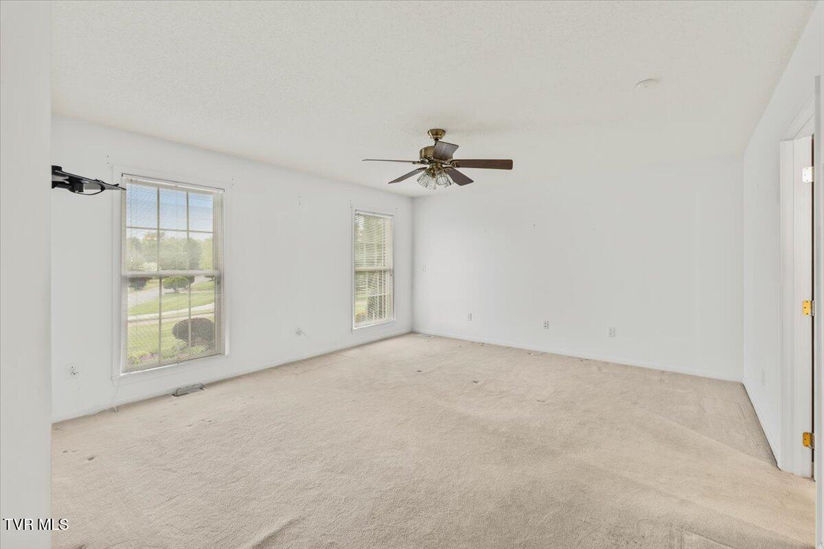 102 East Ridgefield Court Greeneville, TN 37745 - Photo 58 of 100 15-128A3932