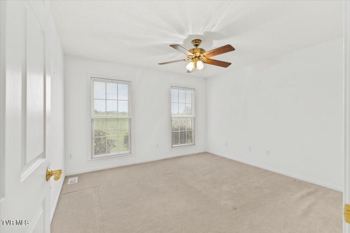 102 East Ridgefield Court Greeneville, TN 37745 - Photo 67 of 100 24-128A3961