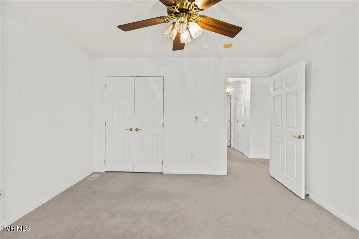 102 East Ridgefield Court Greeneville, TN 37745 - Photo 68 of 100 25-128A3967