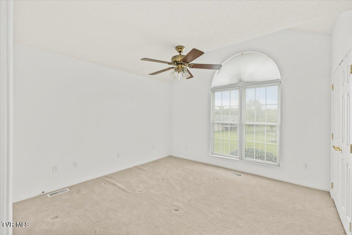 102 East Ridgefield Court Greeneville, TN 37745 - Photo 71 of 100 28-128A3976