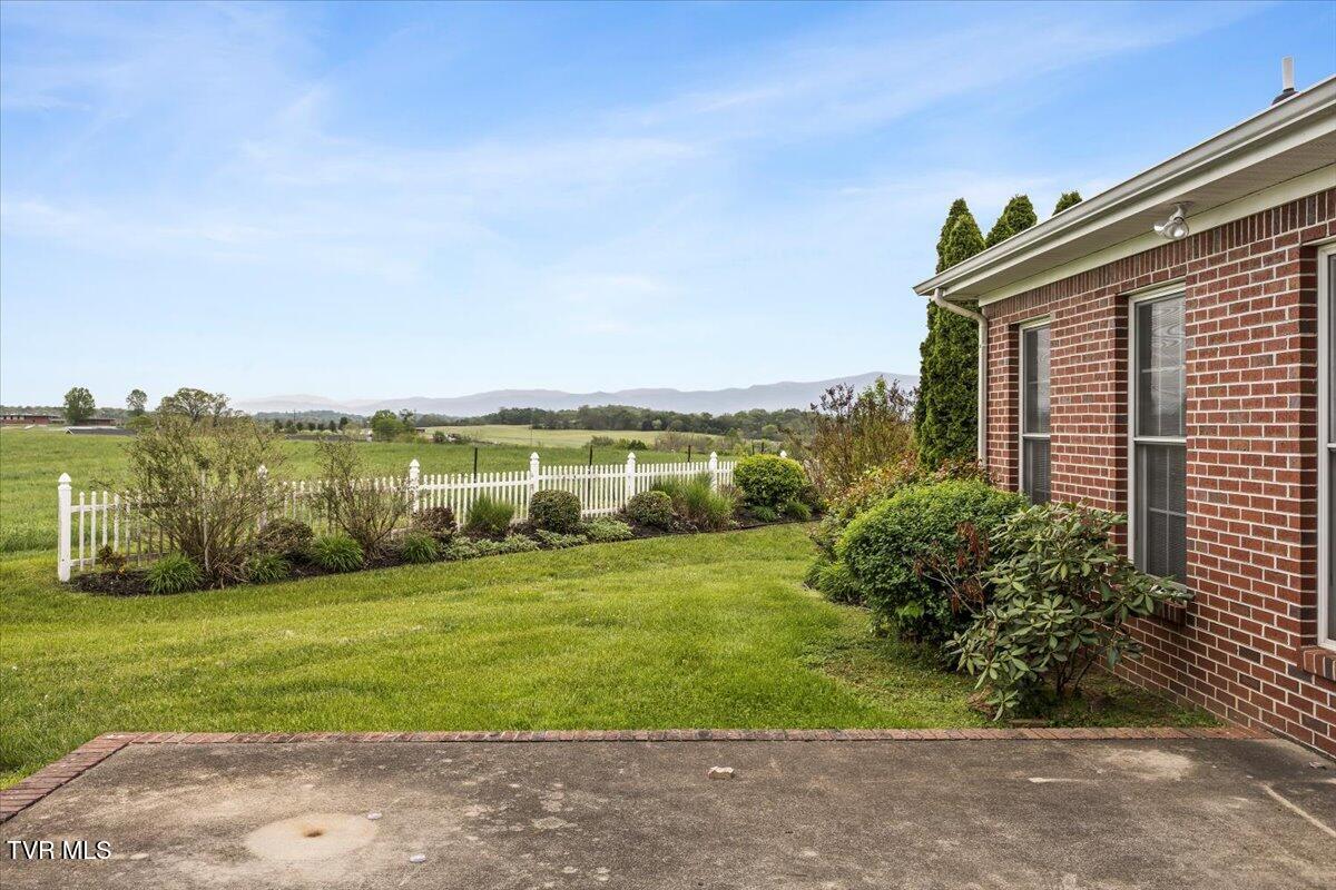 102 East Ridgefield Court Greeneville, TN 37745 - Photo 77 of 100 34-128A3996