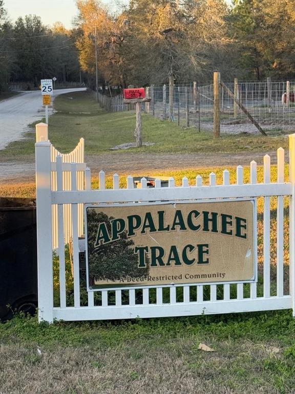 Roanoke Terrace Fort White, FL 32038 - Photo 2 of 3