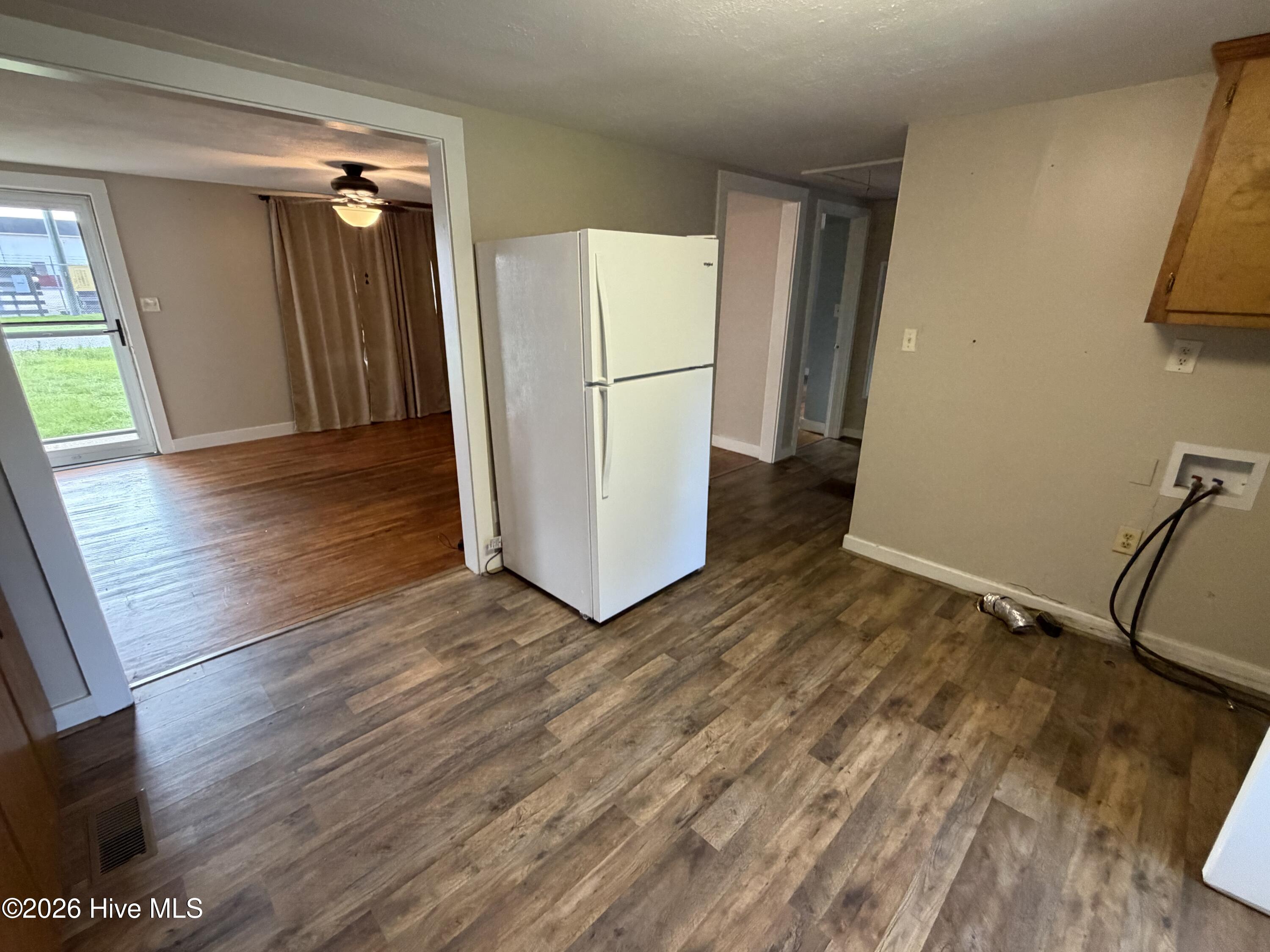 806 Grimes Road Washington, NC 27889 - Photo 3 of 8