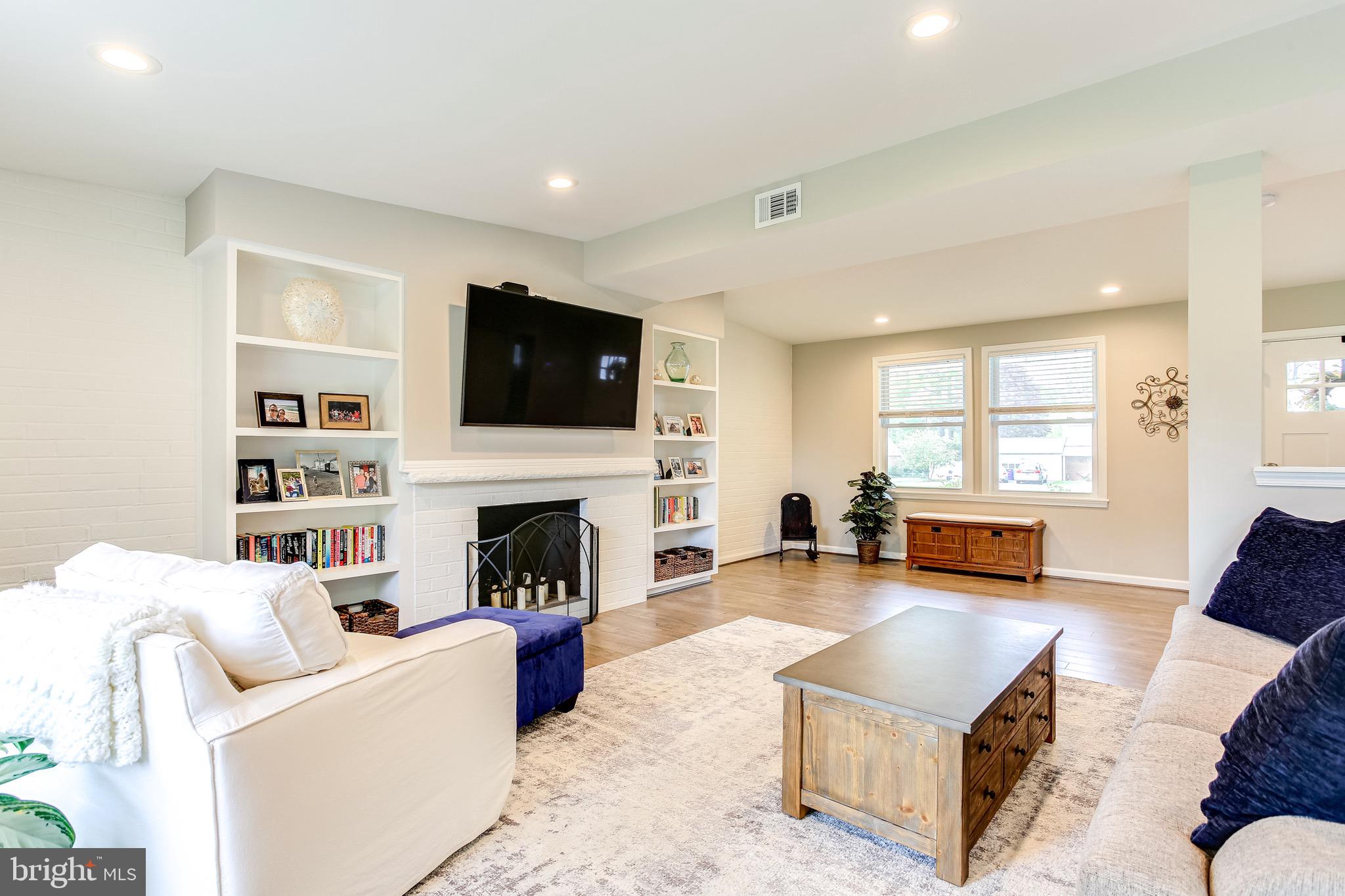 5113 West Penfield Road Columbia, MD 21045 - Photo 4 of 31 Gallery Image 4