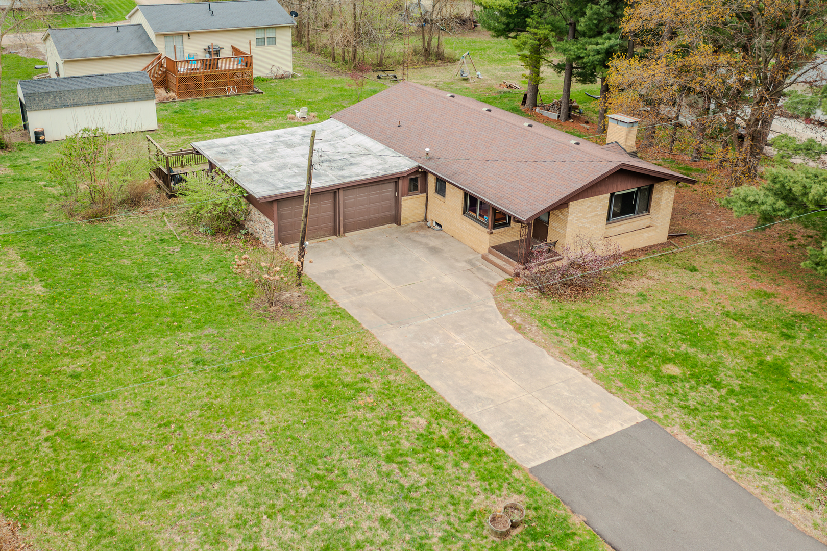 17427 Carver Road Hudson, IL 61748 - Photo 3 of 40