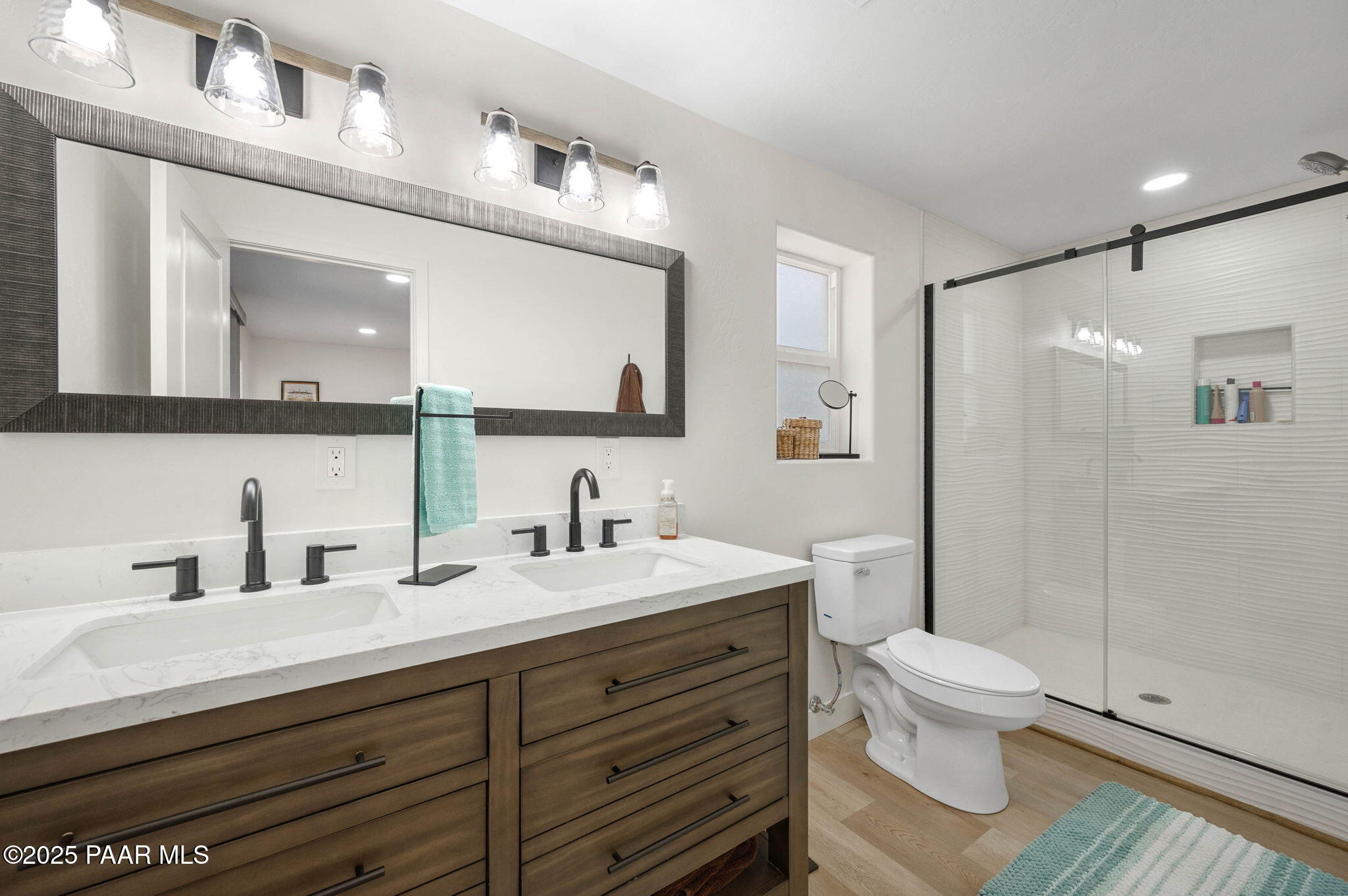 1136 Middlebrook Road Prescott, AZ 86303 - Photo 13 of 22 13-Primary Bathroom