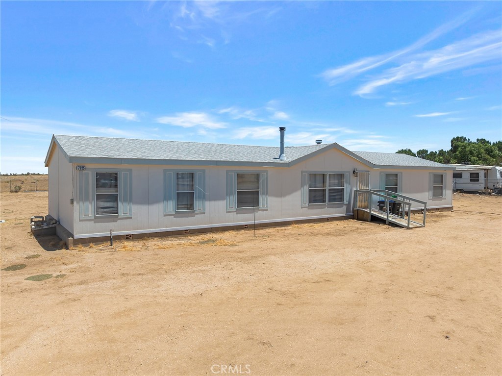 7625 Saratoga Road Phelan, CA 92371 - Photo 2 of 30