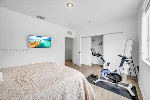 $4,000 | 170 Northwest 158th Street, Unit 2, Miami, FL 33169