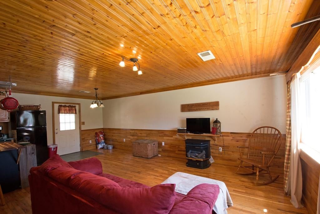 1543 Henson Road Crawley, WV 24931 - Photo 26 of 47 Gallery Image 26