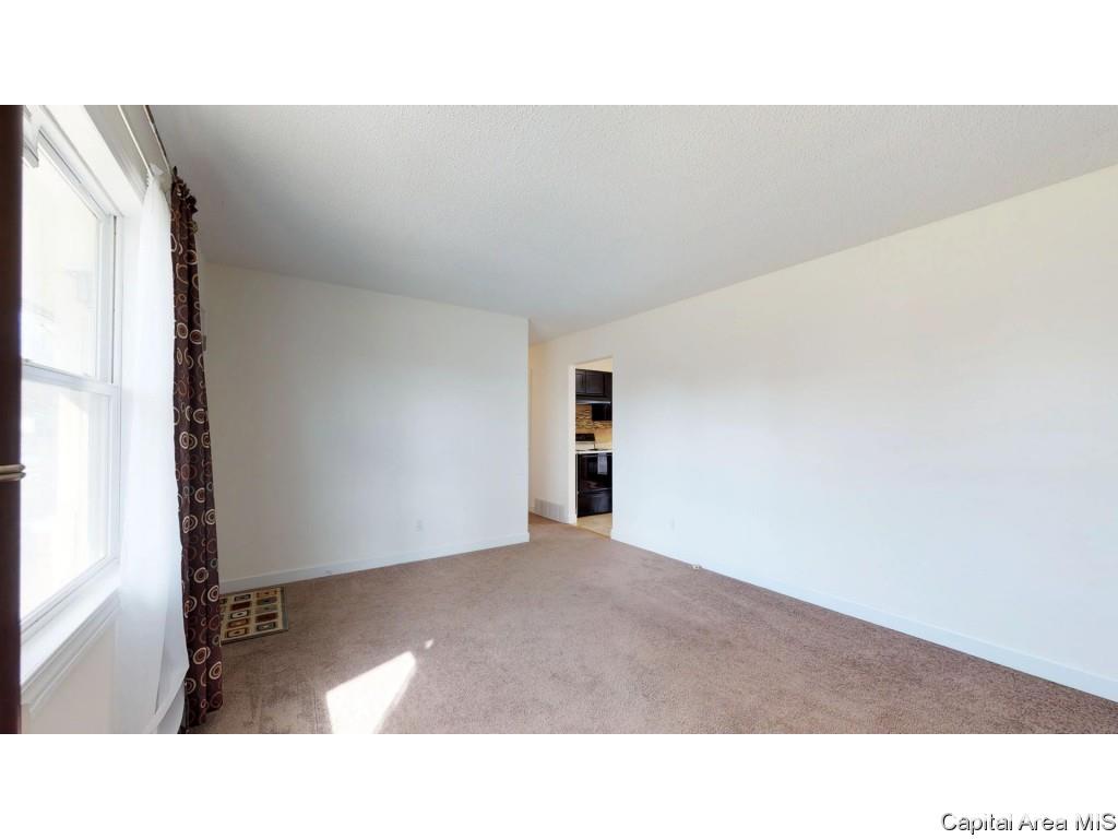 3009 Sandgate Road Springfield, IL 62702 - Photo 5 of 32