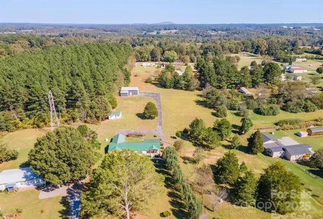 $249,900 | 2274 Deerfield Drive, Maiden, NC 28650